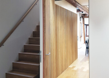 Treppe, Trennwand und Türe Berner Altstadt Treppe, Trennwand und Türe Berner Altstadt