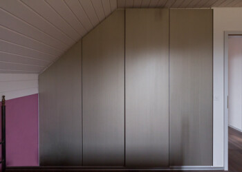 Schrank in Lanzenhäuseren Schrank in Lanzenhäuseren Fronten als Schiebetüren