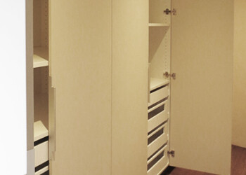 Begehbarer Schrank in Bermgarten Begehbarer Schrank in Bermgarten