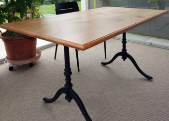 Bistro-Tisch in Bremgarten Bistro-Tisch in Bremgarten