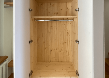 Öko-Schrank in Zollikofen Öko-Schrank in Zollikofen Schrankmaterial Fichte geseift