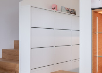 Schuhschrank weiss lackiert in Gümligen exklusiver Schuhschrank Massanfertigung